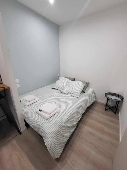 Appartement Canada 1 Valenciennes Bagian luar foto